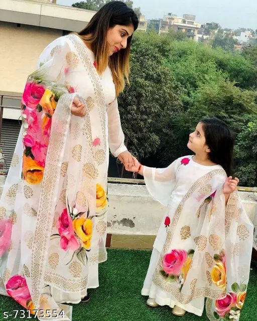 Mom and daughter matching crop top with skirt
